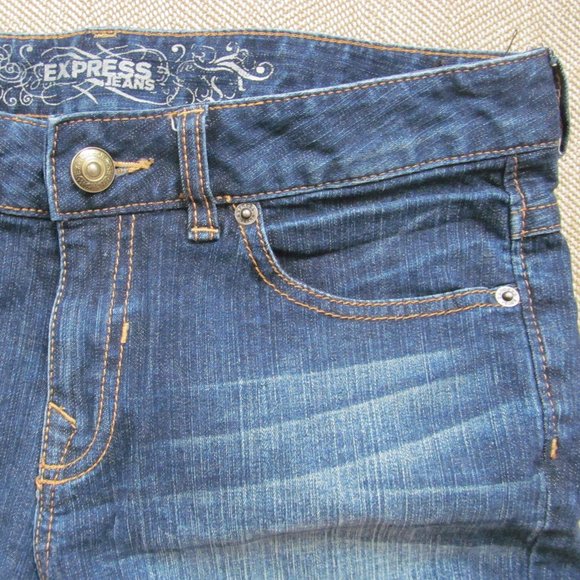 Express Distressed Denim Jean Shorts Cuffed Size 2 - Picture 2 of 5
